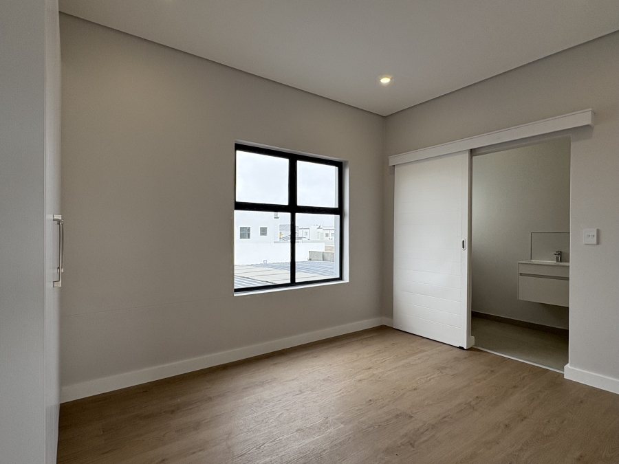 4 Bedroom Property for Sale in Sandown Western Cape